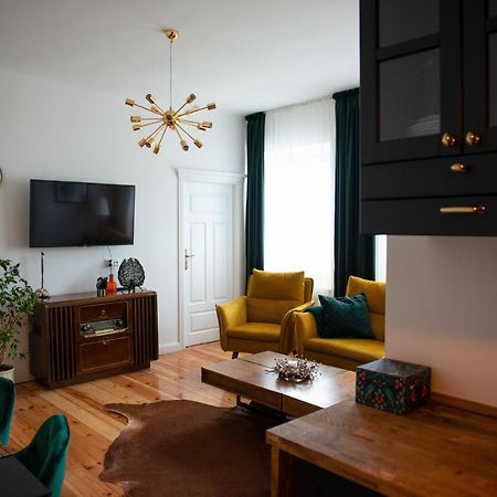 Апартаменты Klimatyczny Apartament Art Deco Хелм Экстерьер фото